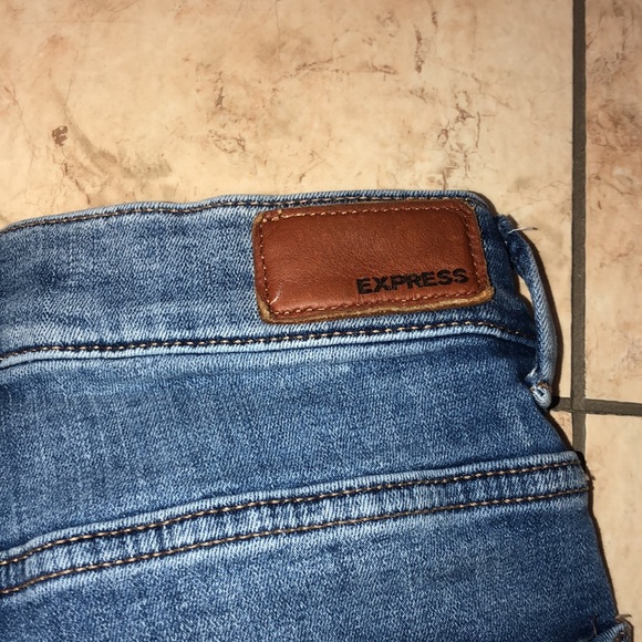 Women’s Express Frayed Blue Denim Pants 🌸 - Picture 7 of 14